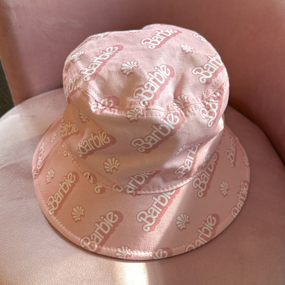 NWOT Lele Sadoughi Barbie Collab Bucket Hat